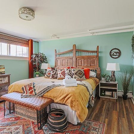 The Urban Cowboy Apartment Staunton Bagian luar foto