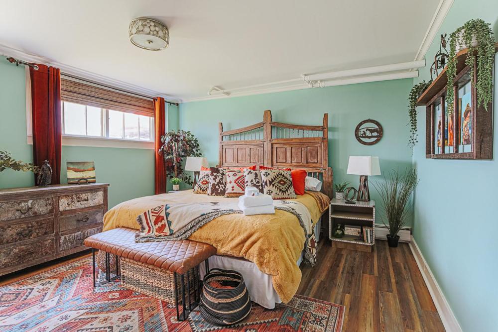 The Urban Cowboy Apartment Staunton Bagian luar foto